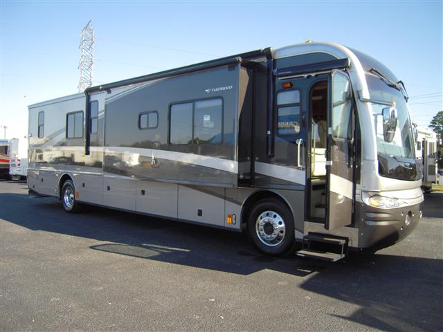 2006 Fleetwood Revolution